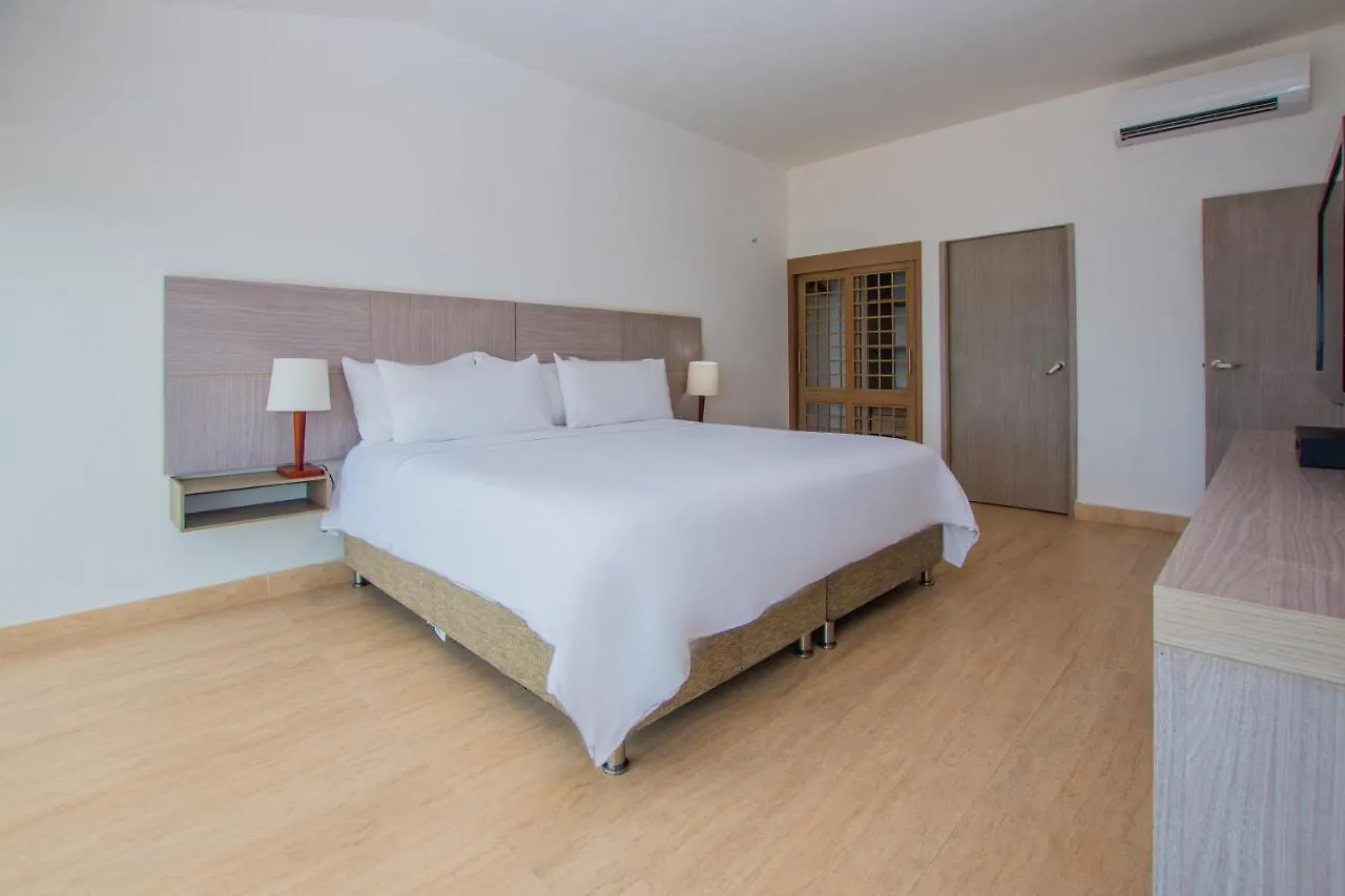 Hotel Tamaca Beach Resort Santa Marta