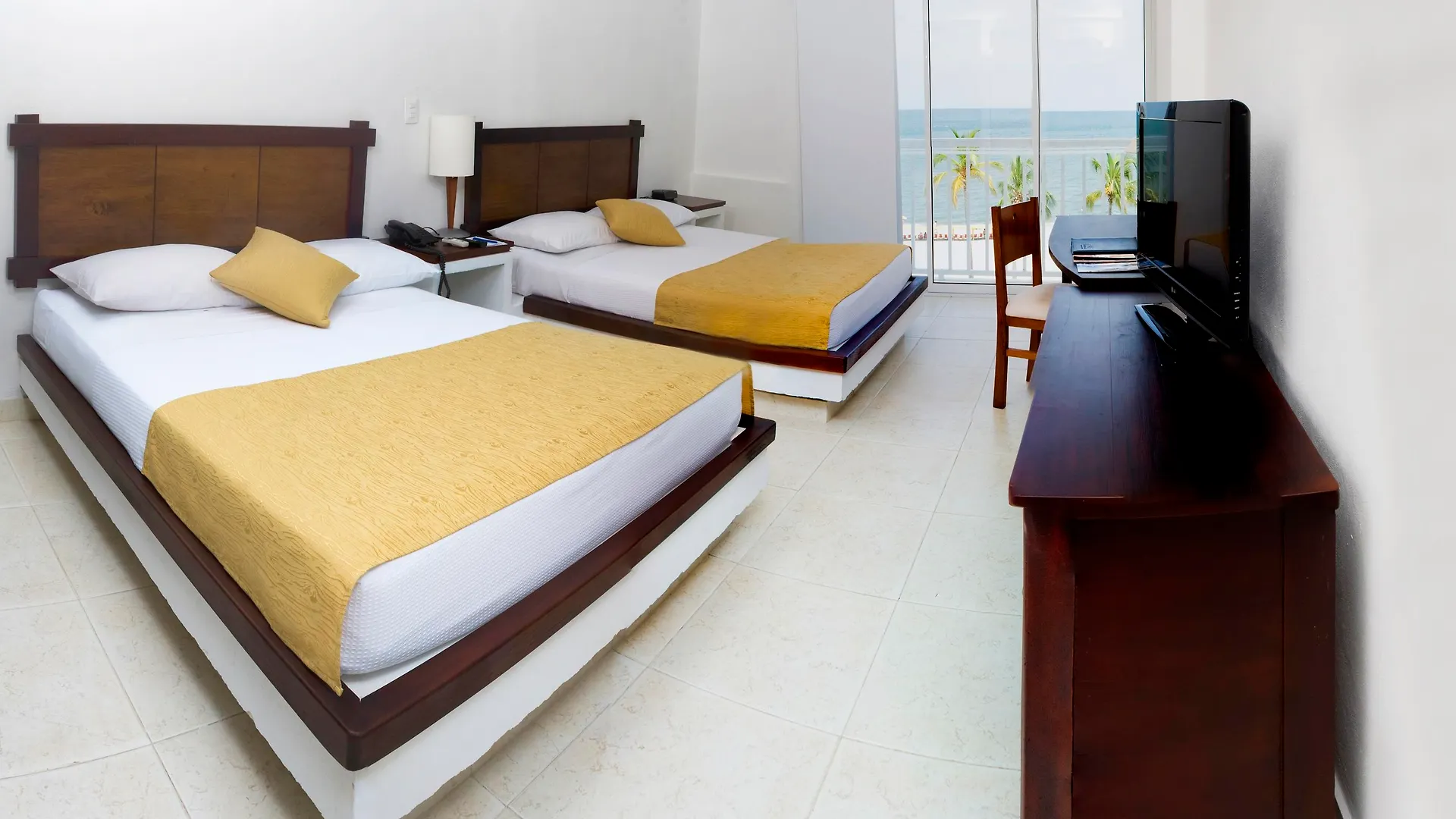 Hotel Tamaca Beach Resort Santa Marta